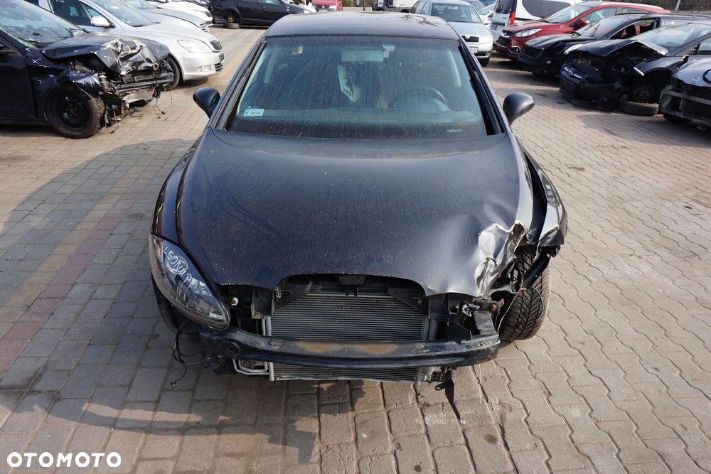 SEAT LEON II 1P1 2007 LC9Z 1.9 TDI BXE 105KM JCR CZARNY na części - 8
