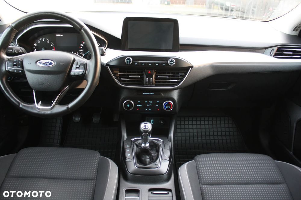 Ford Focus Turnier 1.0 EcoBoost Start-Stopp-System TITANIUM STYLE - 8