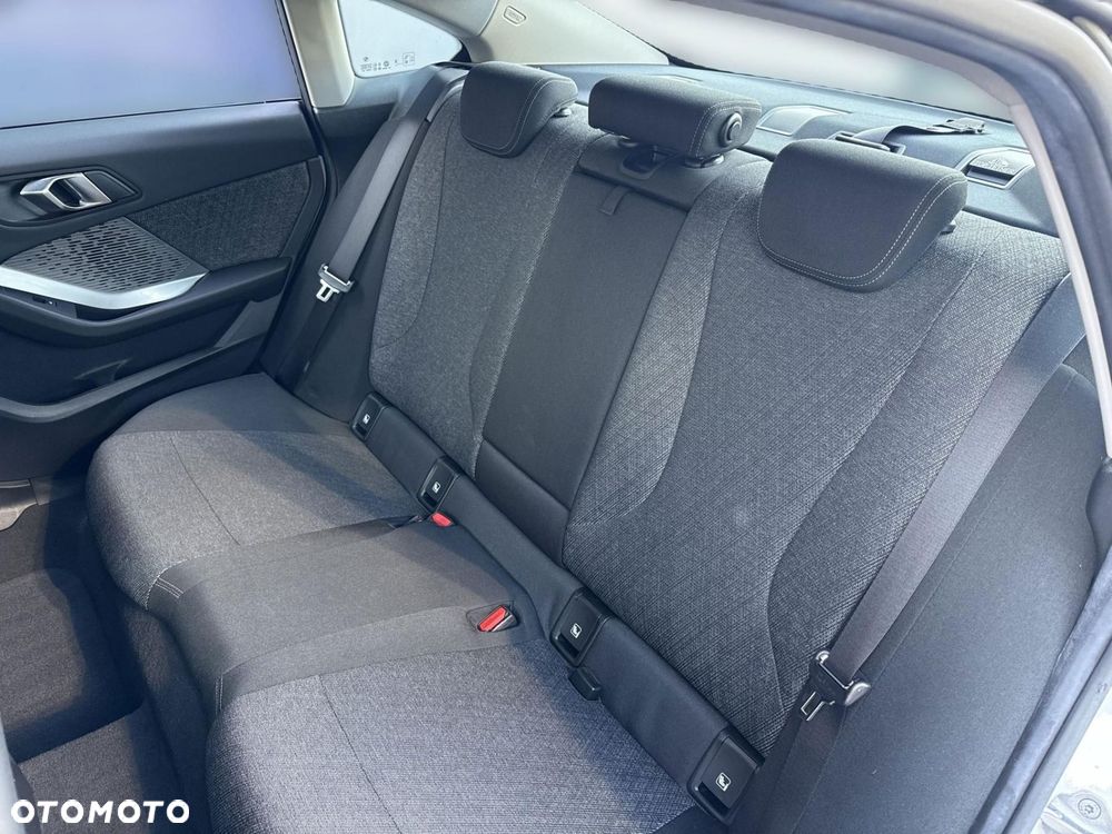 BMW Seria 2 216i M Sport sport - 17