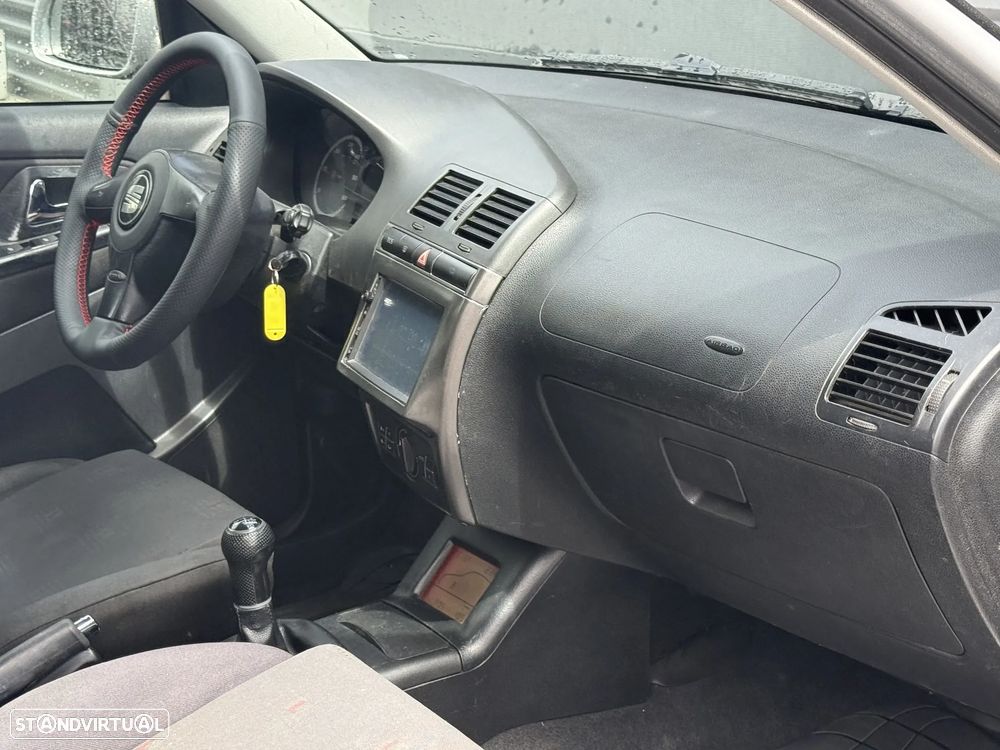Seat IBIZA 6K2 1.9 TDI SPORT 110.CV C/ EXTRAS - 11