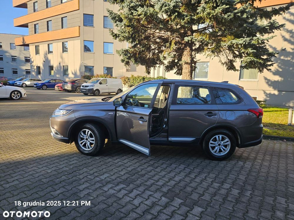 Mitsubishi Outlander 2.0 City Style 2WD - 7