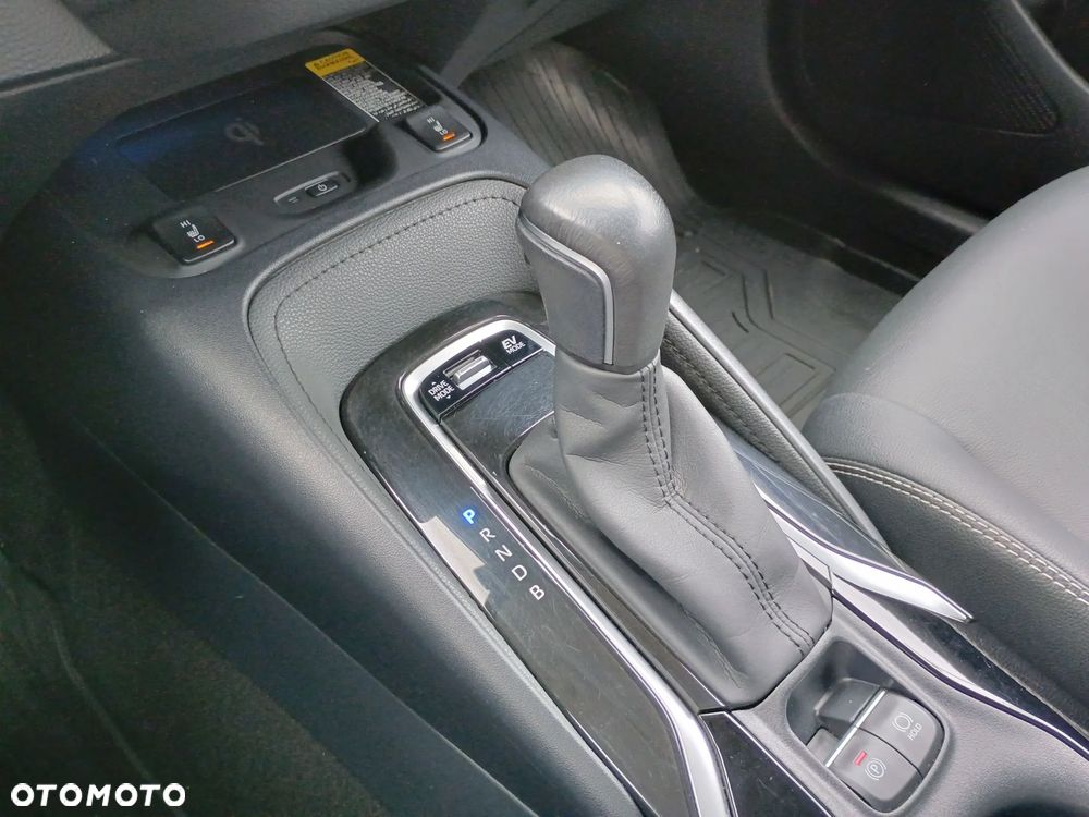 Toyota Corolla 1.8 Hybrid Executive - 17