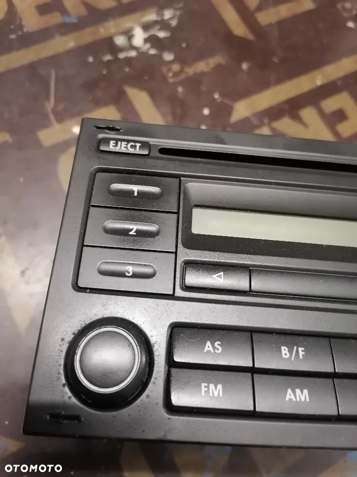 Radio CD Radioodtwarzacz Volkswagen VW 6Q0035152 - 2