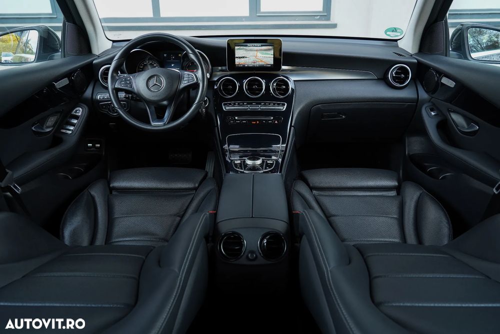 Mercedes-Benz GLC 250 d 4Matic 9G-TRONIC AMG Line - 12