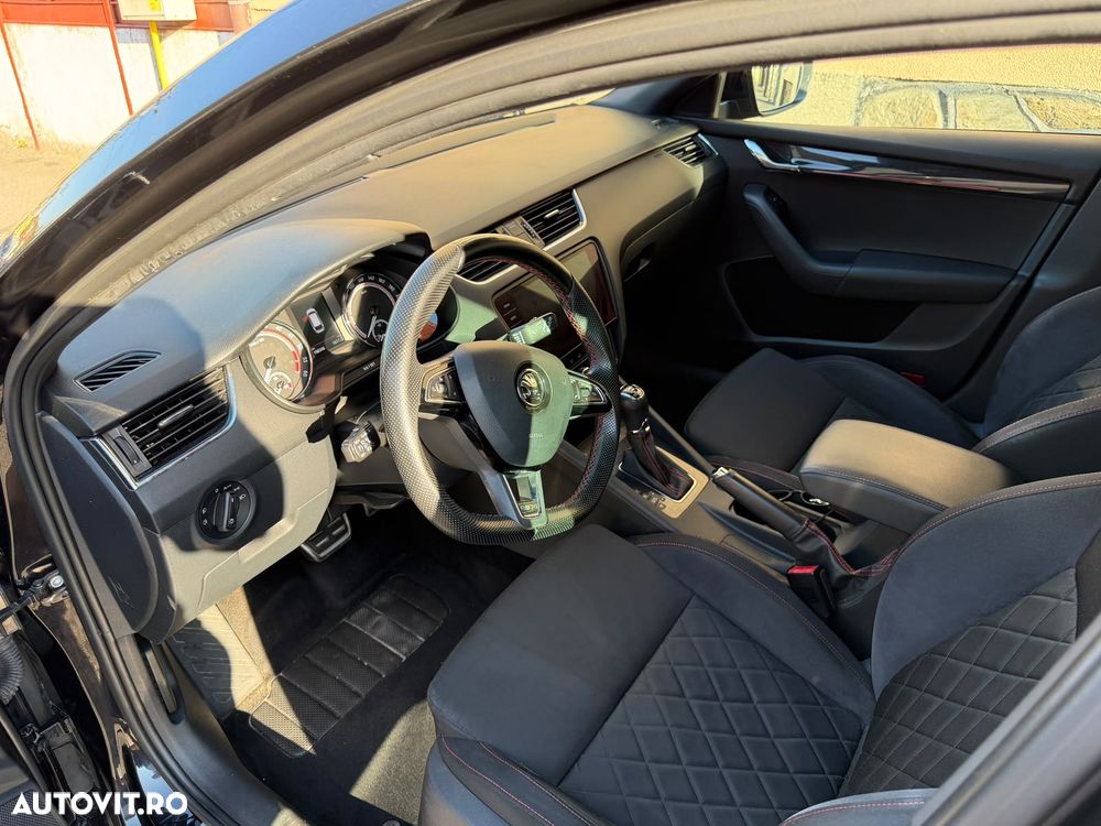 Skoda Octavia 2.0 TDI DSG RS - 7