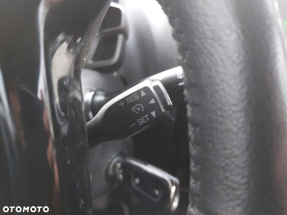 Peugeot 108 VTI 68 Top Style - 24