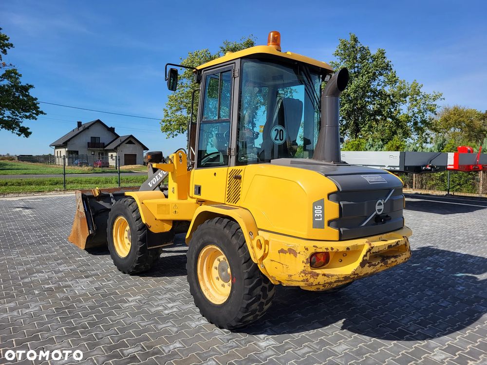 Volvo L30G / z Niemiec / - 4