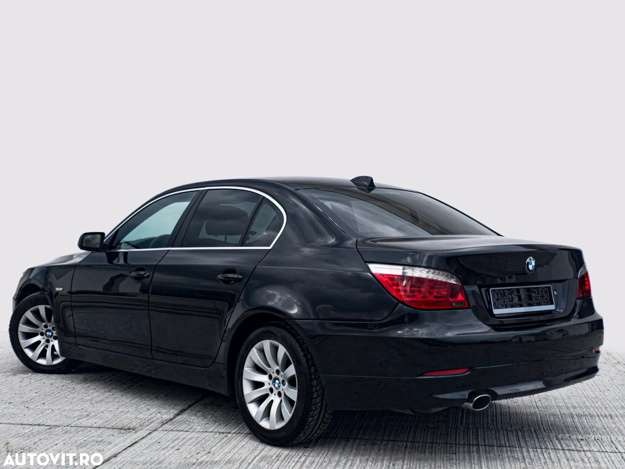 BMW Seria 5 520d - 4