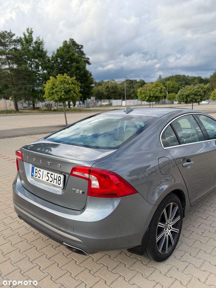 Volvo S60 T5 Geartronic Momentum - 28
