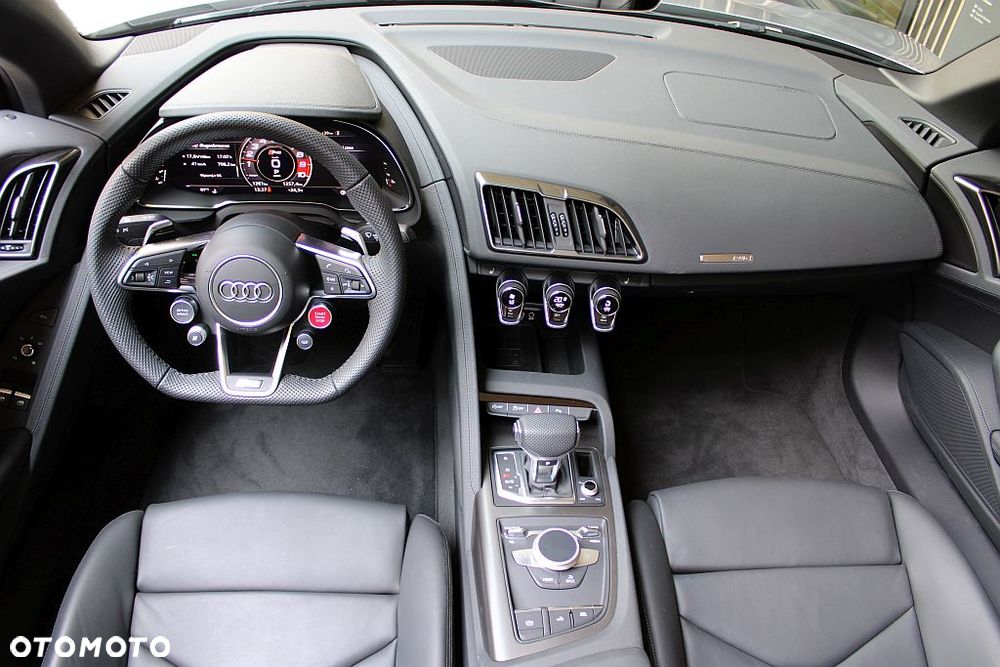 Audi R8 Spyder V10 RWD Performance - 18