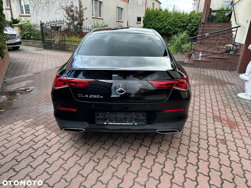 Mercedes-Benz CLA - 4