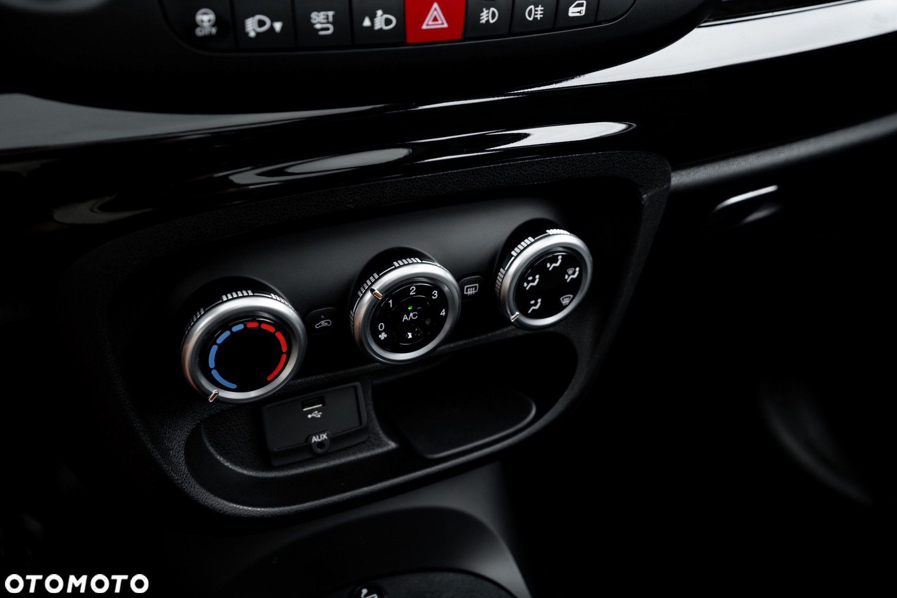 Fiat 500L 1.4 16V T-Jet Beats Edition - 31