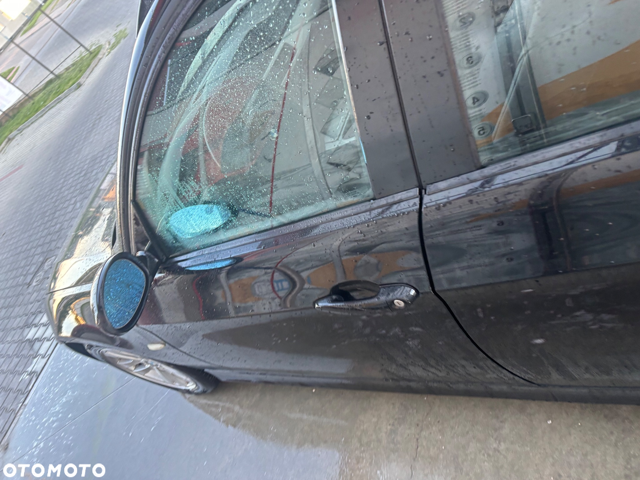 BMW Seria 3 318i Touring - 13