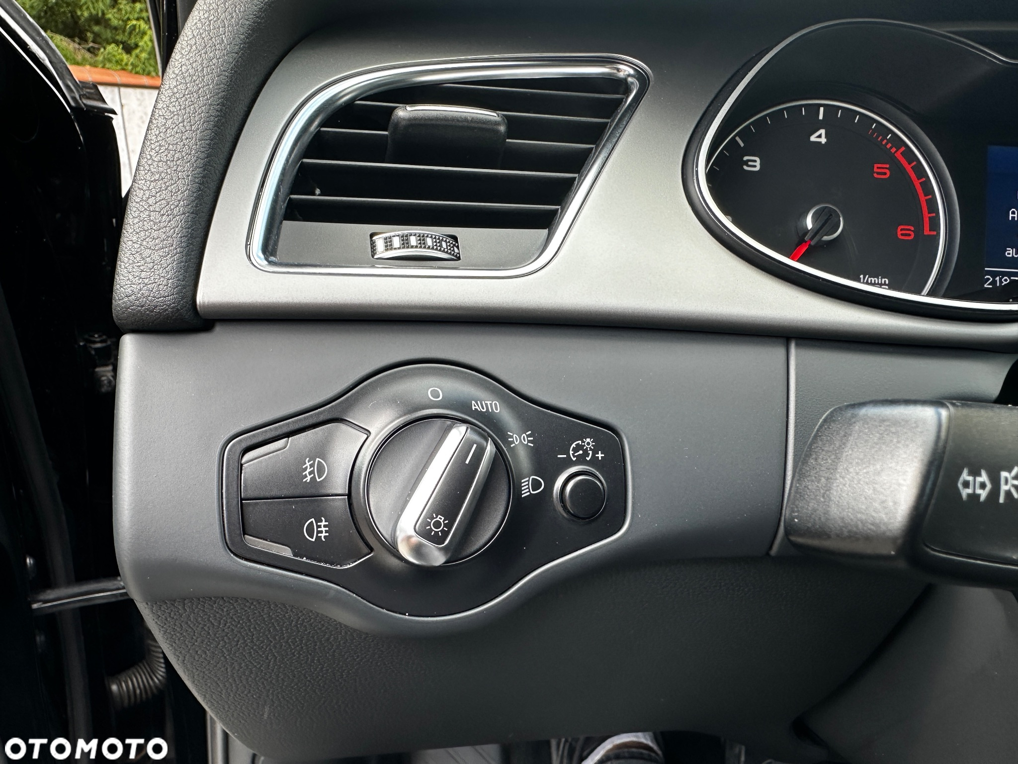 Audi A4 Avant 2.0 TDI DPF Ambiente - 23