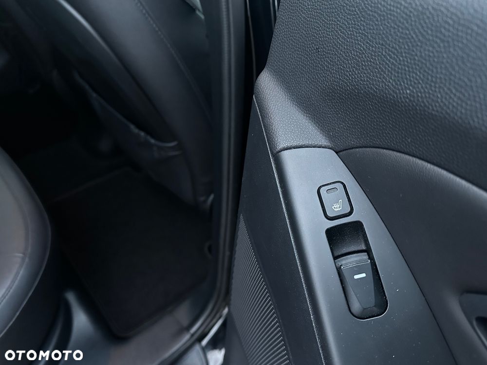 Hyundai ix35 1.6 2WD Fifa World Cup Edition - 23