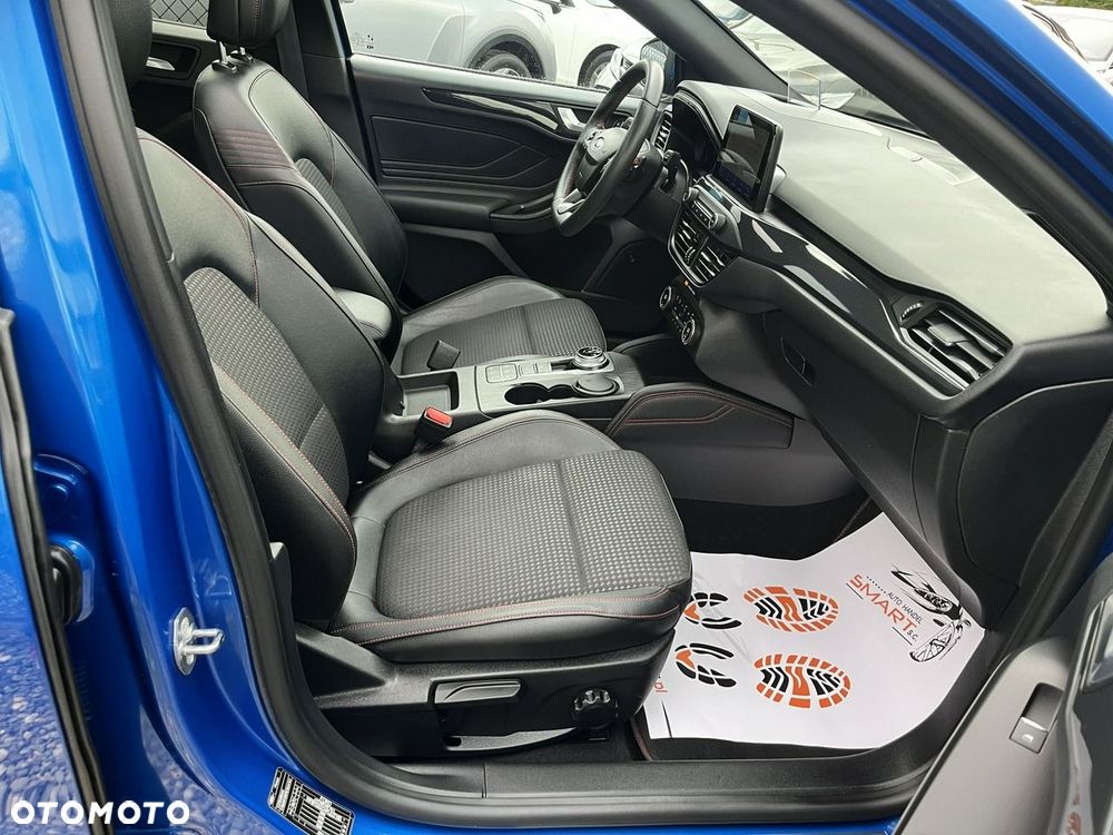 Ford Focus - 34