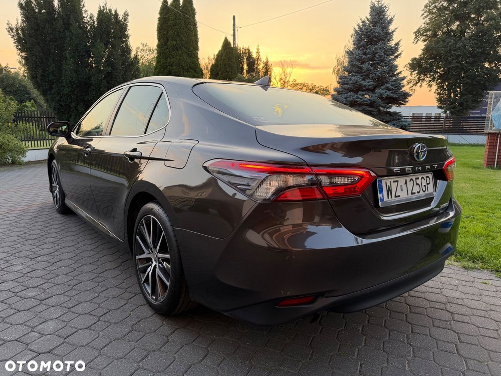 Toyota Camry - 6