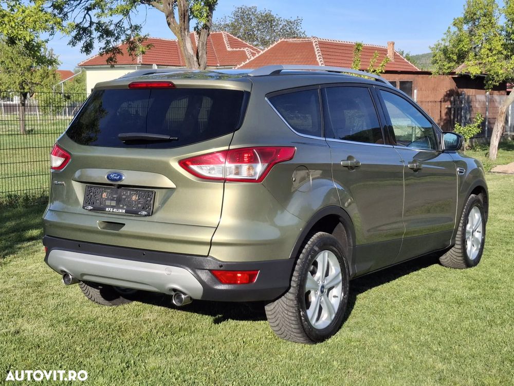 Ford Kuga 2.0 TDCi 4x4 Aut. Titanium - 4