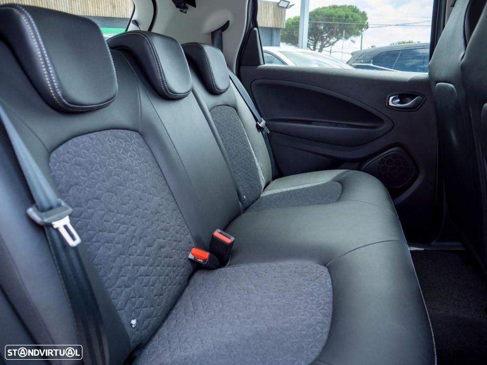 Renault Zoe (c/ Bateria) EV50 135hp Iconic - 23