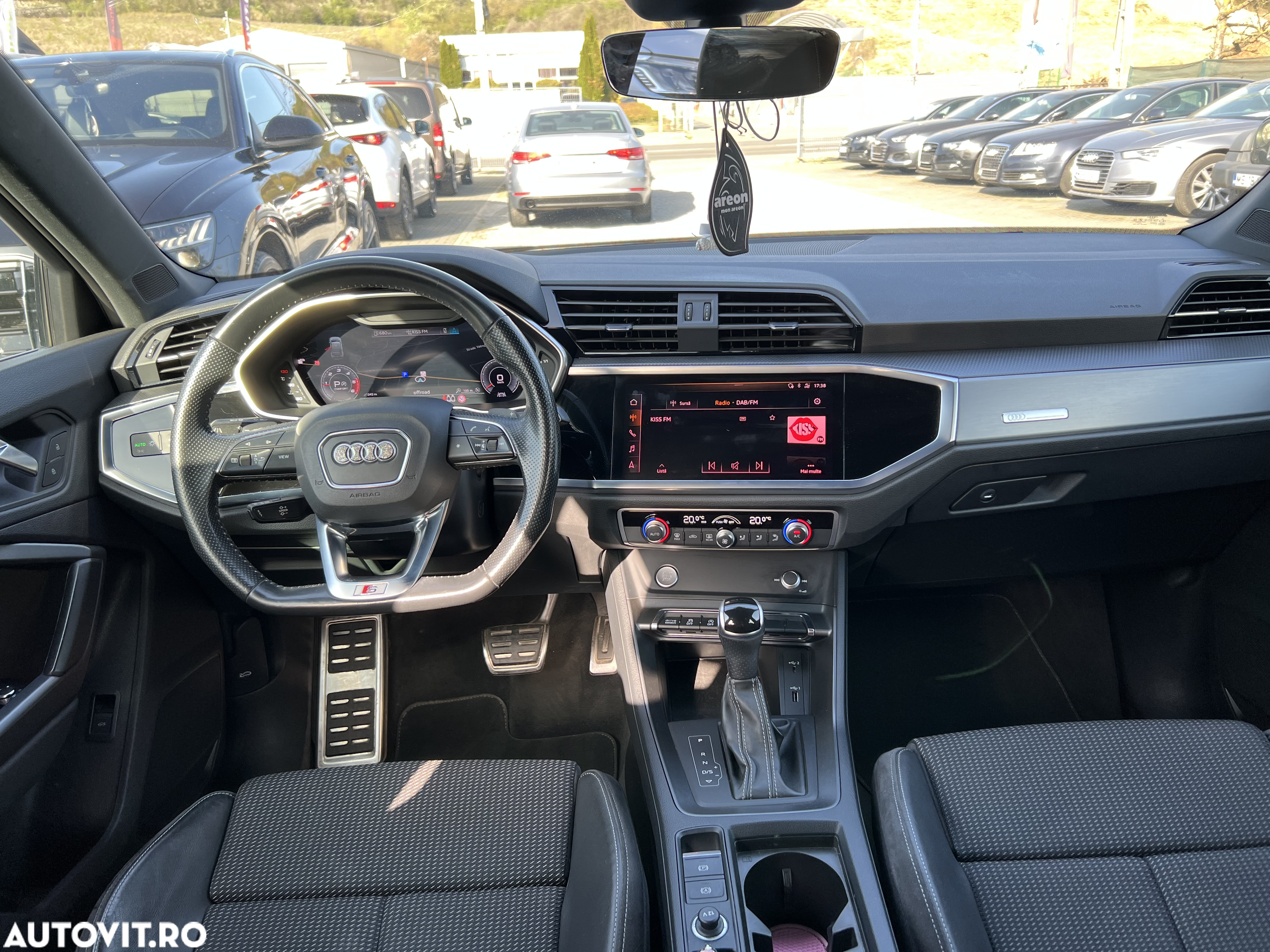 Audi Q3 2.0 35 TDI S tronic S Line - 20