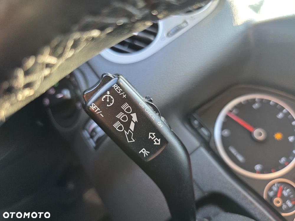 Volkswagen Tiguan - 24