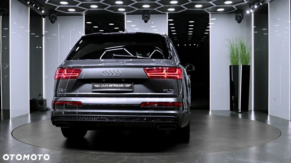 Audi Q7 - 8