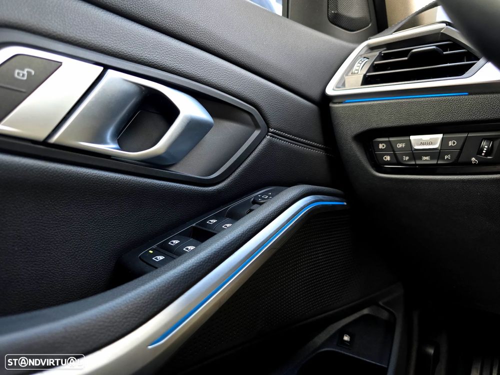 BMW 330 e Pack M Auto - 42