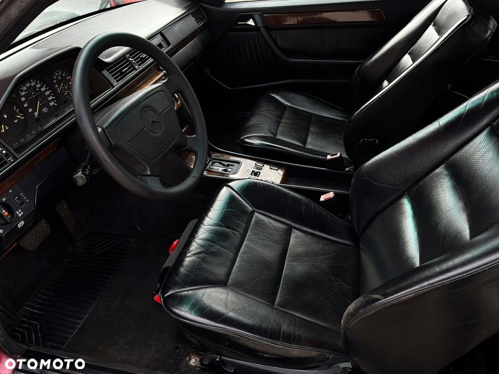 TAPICERKA SKÓRZANA FOTELE KANAPA BOCZKI SKÓRA CZARNA MERCEDES W124 COUPE CE - 1