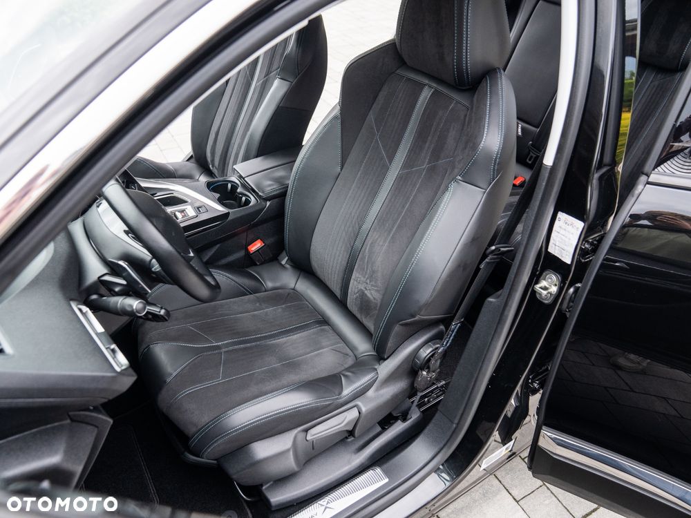 Peugeot 3008 PureTech 130 Stop & Start GPF EAT8 Crossway - 26