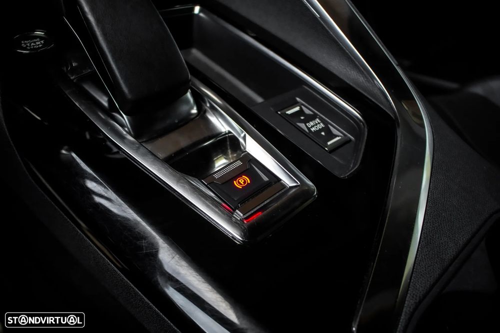 Peugeot 3008 1.6 Hybrid GT e-EAT8 - 20