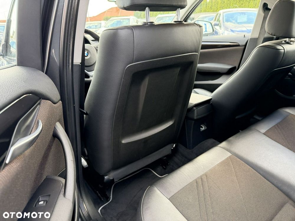BMW X1 xDrive18d - 12