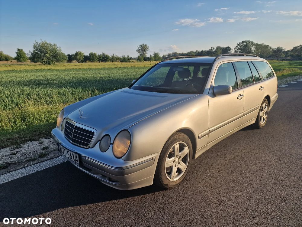 Mercedes-Benz Klasa E - 4