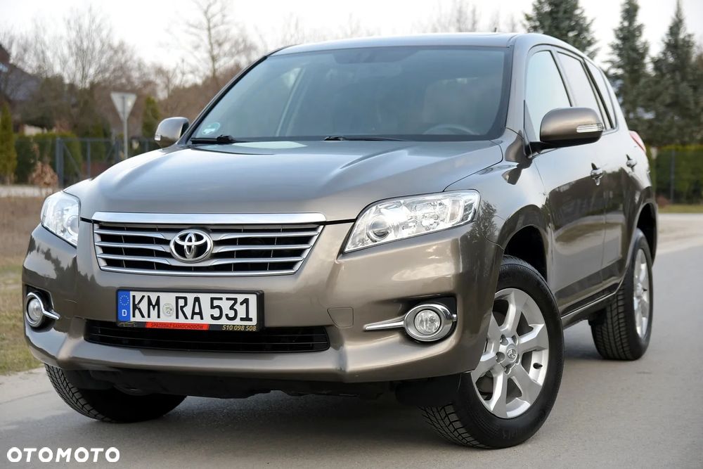 Toyota RAV4 - 1