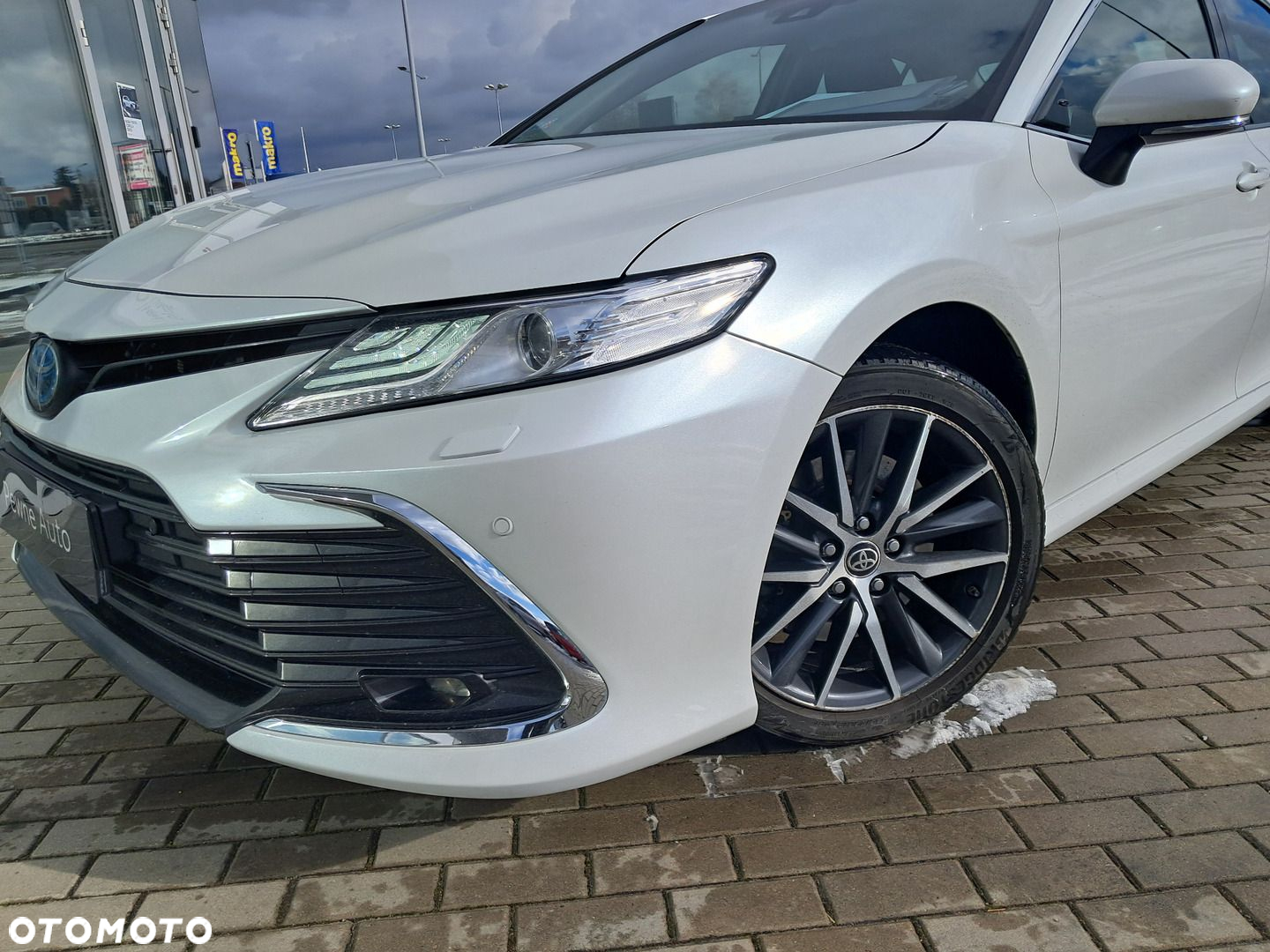Toyota Camry - 6