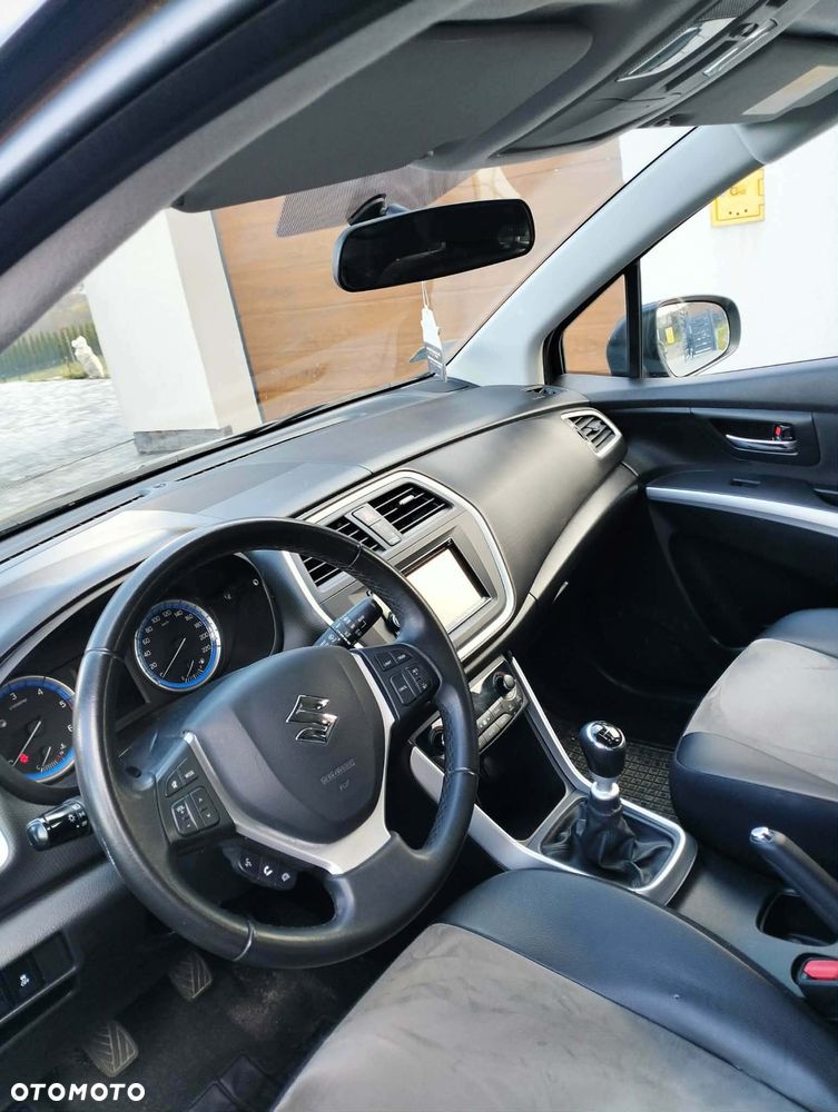 Suzuki SX4 - 5