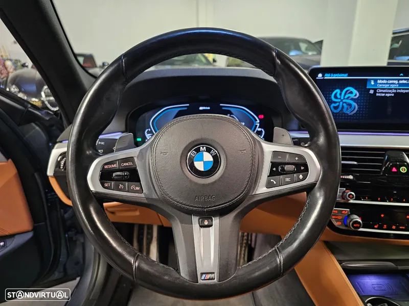 BMW 530 e Pack Desportivo M - 24