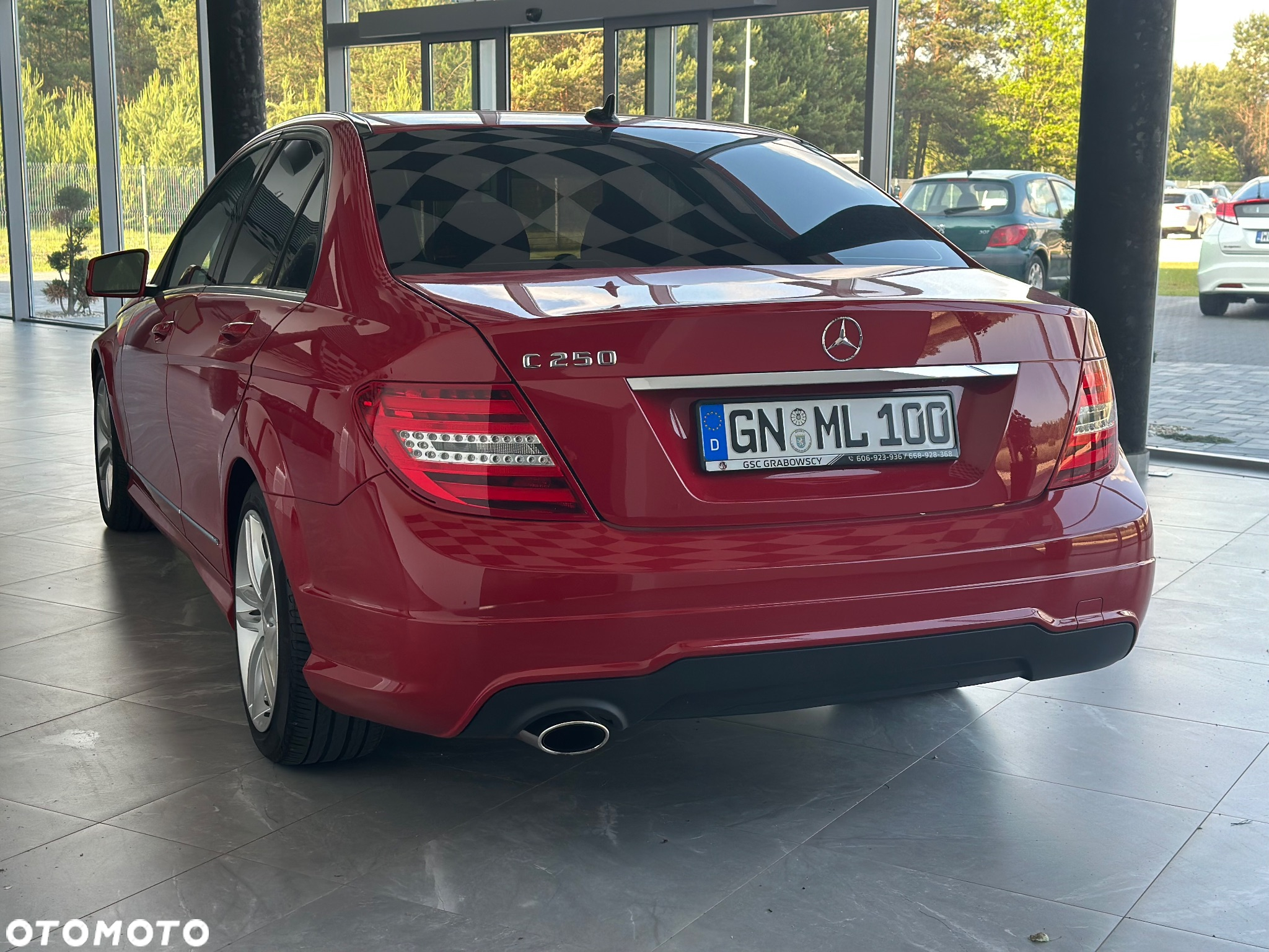 Mercedes-Benz Klasa C 250 CGI Automatik BlueEFFICIENCY - 14