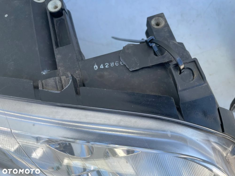 LAMPA LEWA PRAWA PRZÓD VW CADDY  VW TOURAN I - 6
