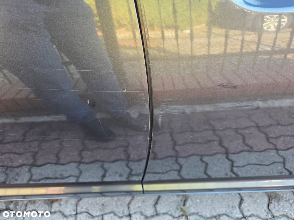 Toyota Avensis 2.0 D-4D Sol plus+NAVI - 18