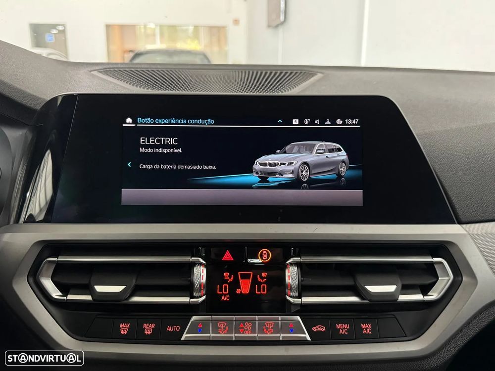BMW 330 e Touring Pack M Auto - 37