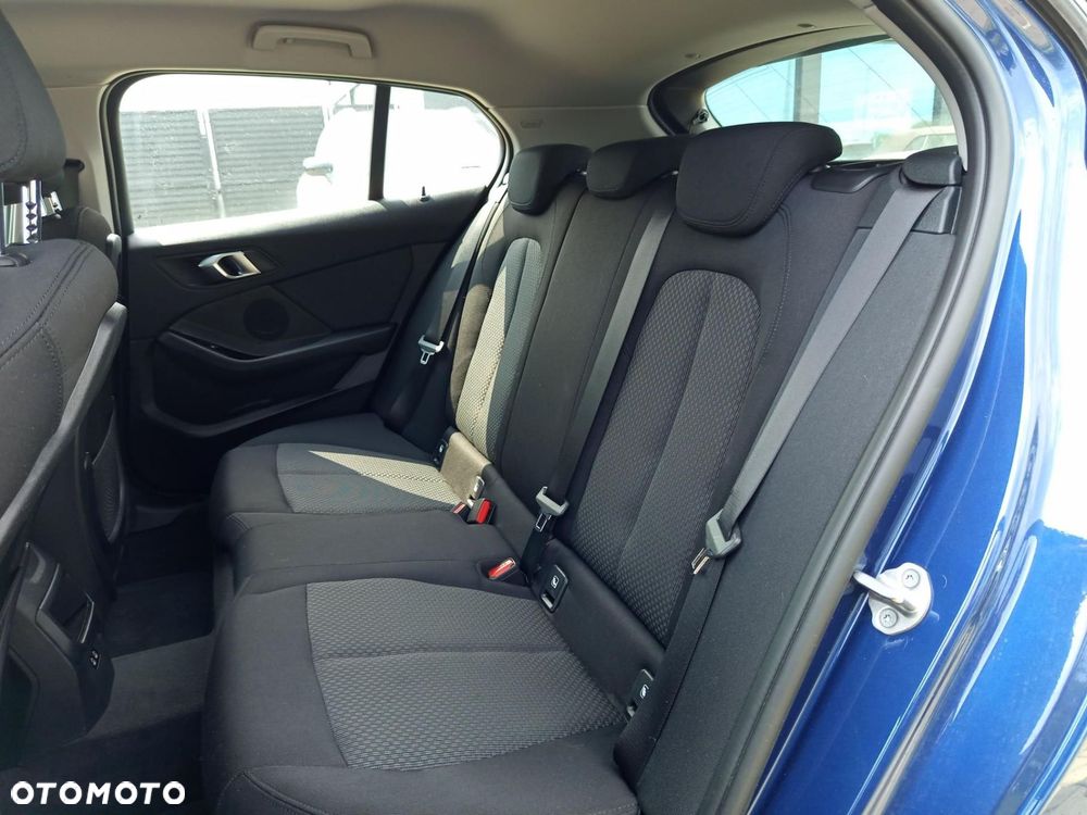 BMW Seria 1 - 22