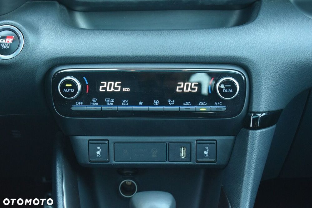 Toyota Yaris - 22