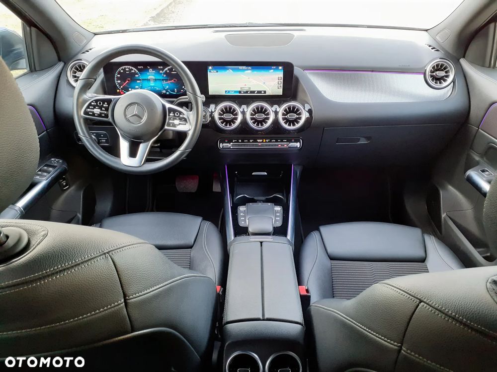 Mercedes-Benz GLA 200 Progressive - 28