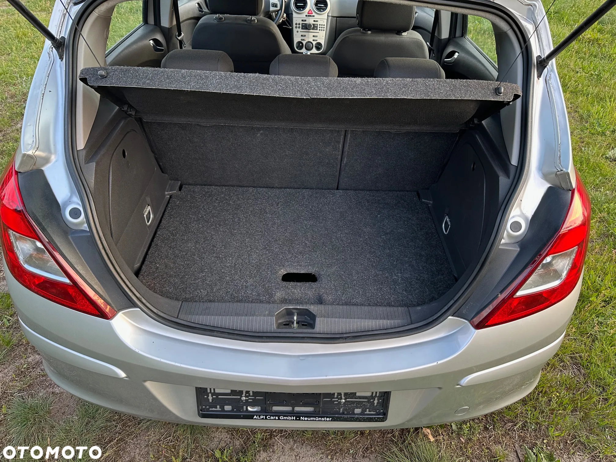 Opel Corsa 1.2 16V Cosmo - 23