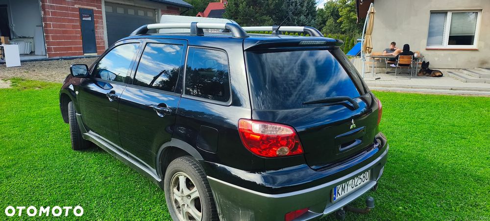 Mitsubishi Outlander 2005 photo 3