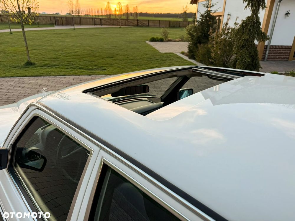 Mercedes-Benz W123 - 6