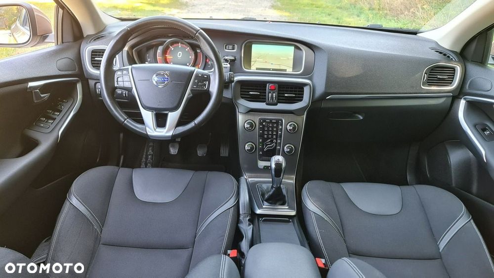 Volvo V40 D2 Momentum - 6