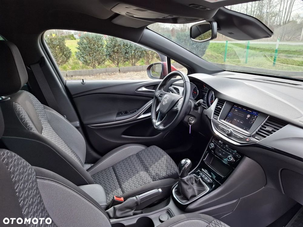 Opel Astra 1.2 T Edition S&S - 24