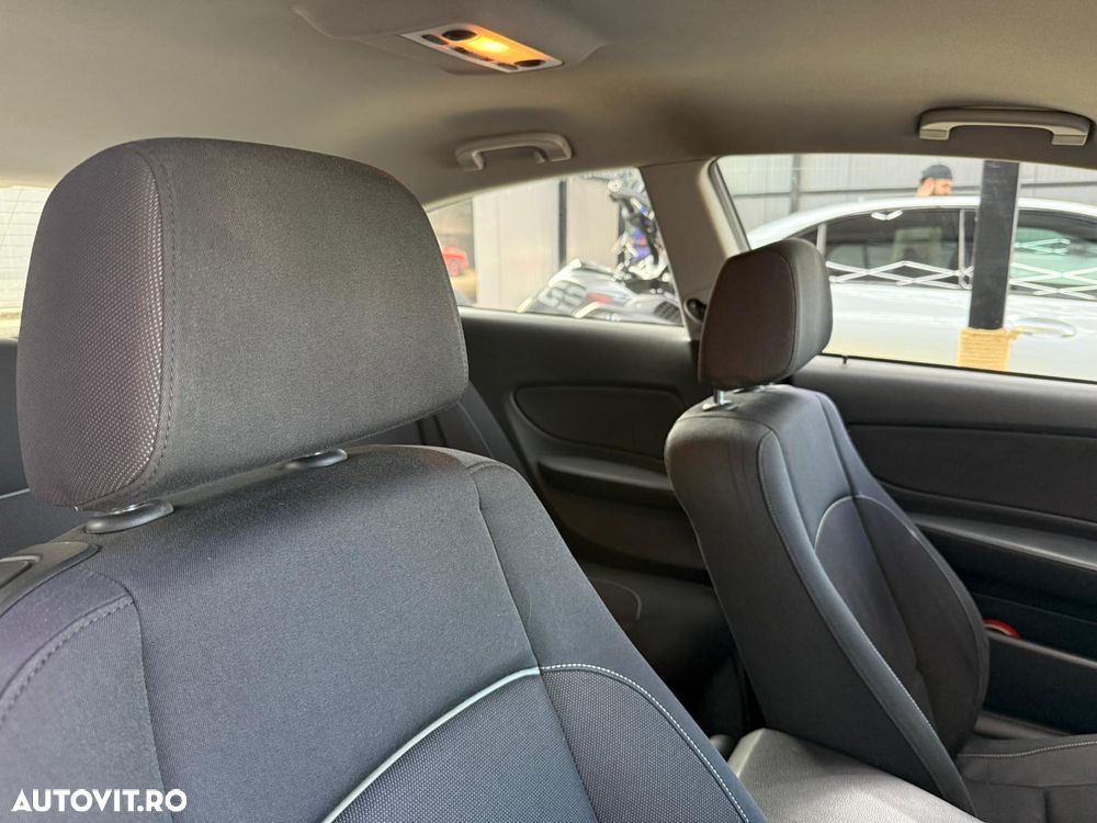 BMW Seria 1 118d - 23