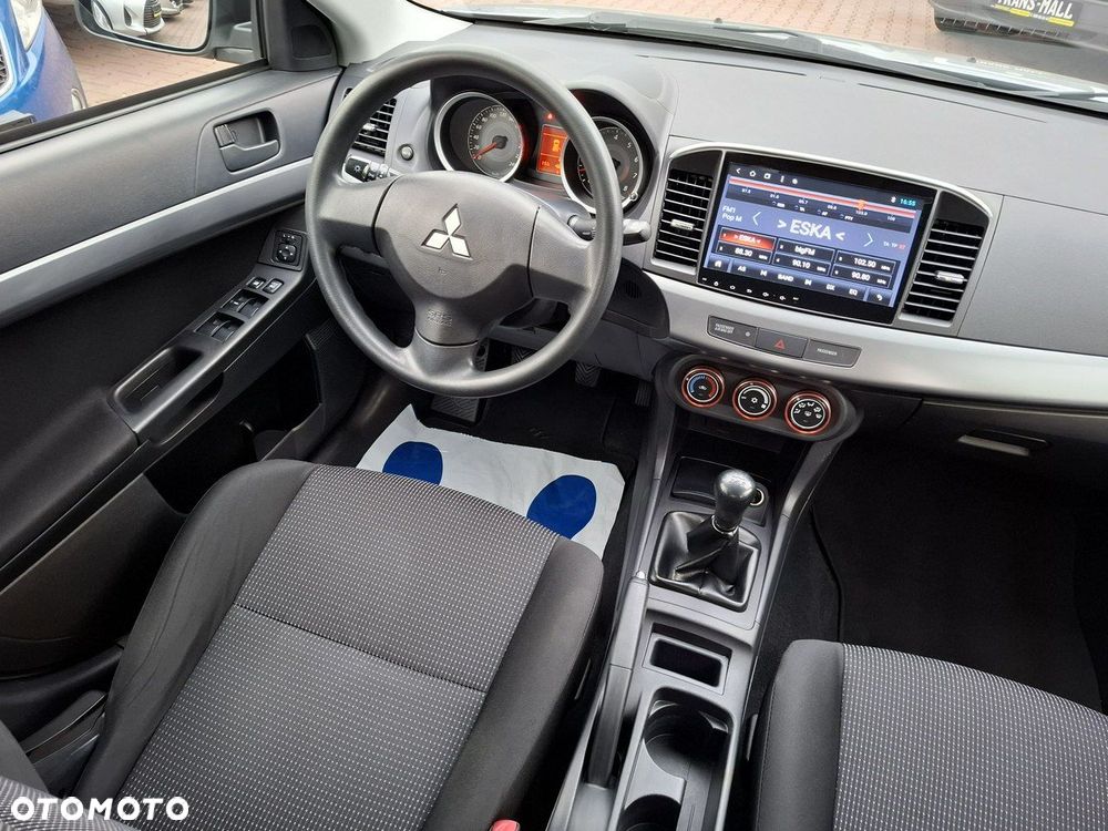 Mitsubishi Lancer - 17